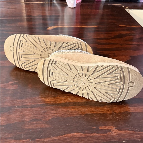 UGG Tazz II Sand - Picture 4 of 4